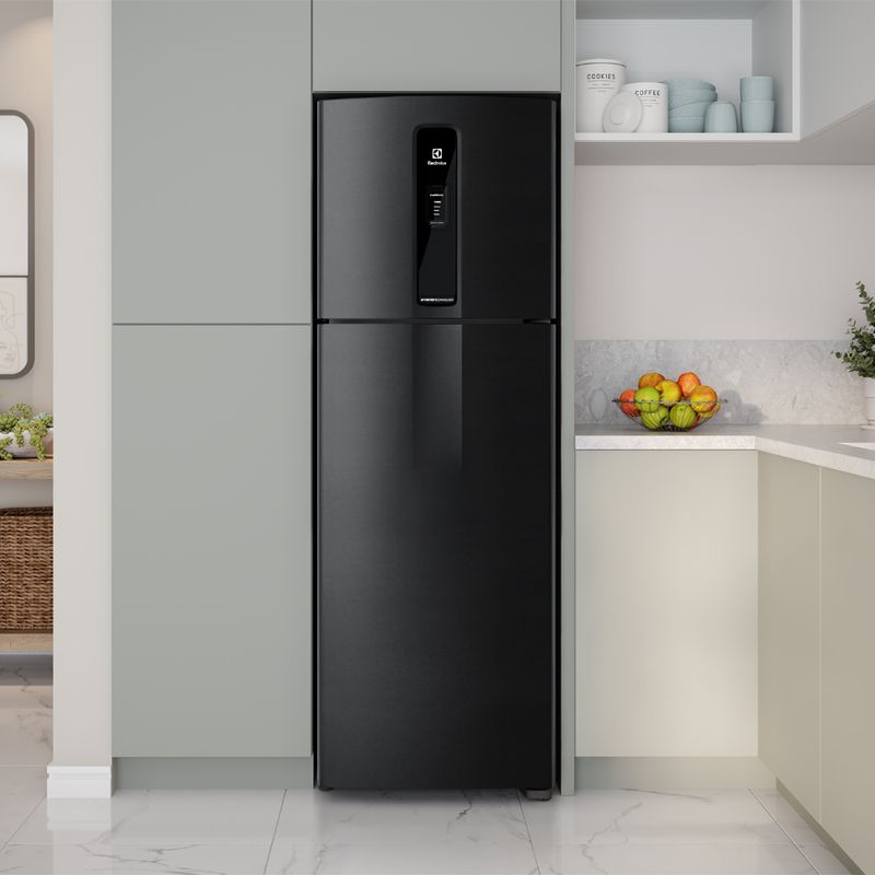 Refrigerator_IF43B_Environment_Square_Electrolux_Spanish