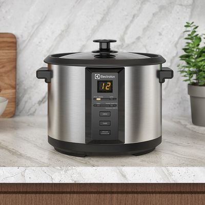 Multifunctional_Electric_Cooker_ECC20_FrontView_Electrolux_Andinos_1000x1000-1000x1000