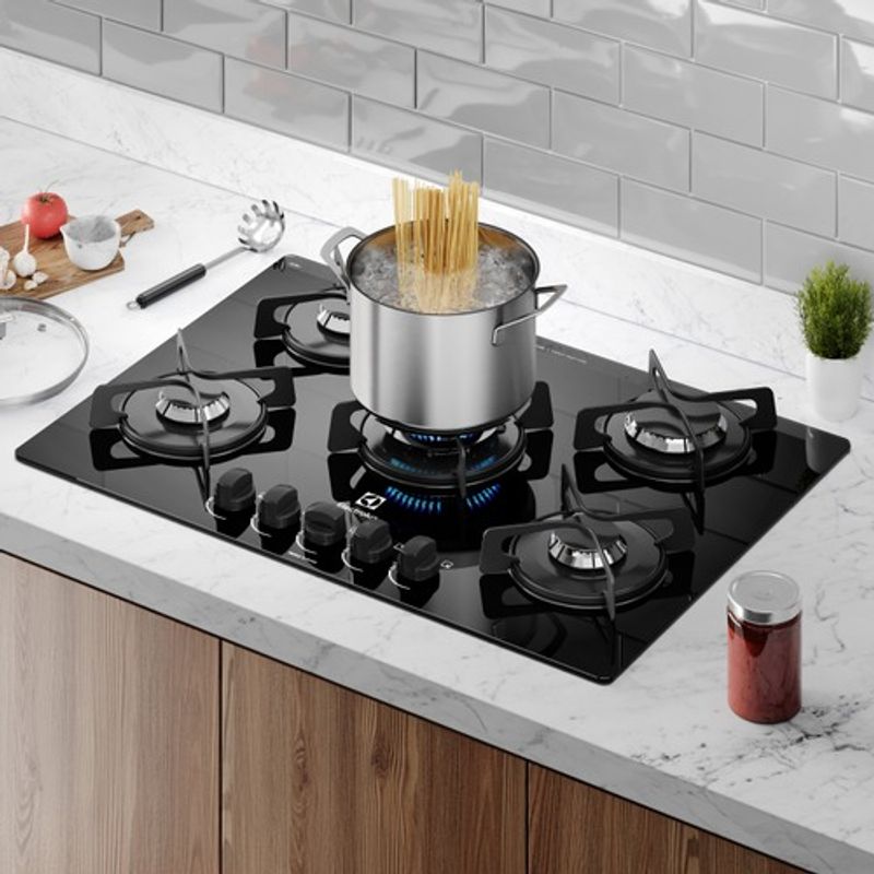 Cooktop_GC75M_EnvironmentSquare_Electrolux_Spanish-500x500