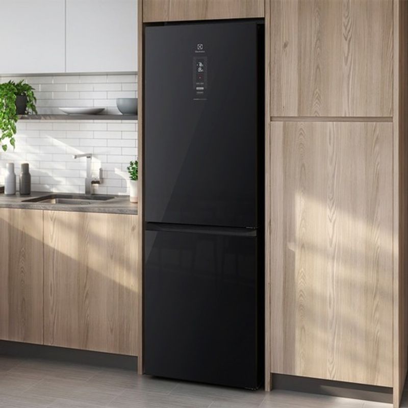 Refrigerator_ERBB32N2HXB_Kitchen_Electrolux_Spanish_1000x1000-500x500