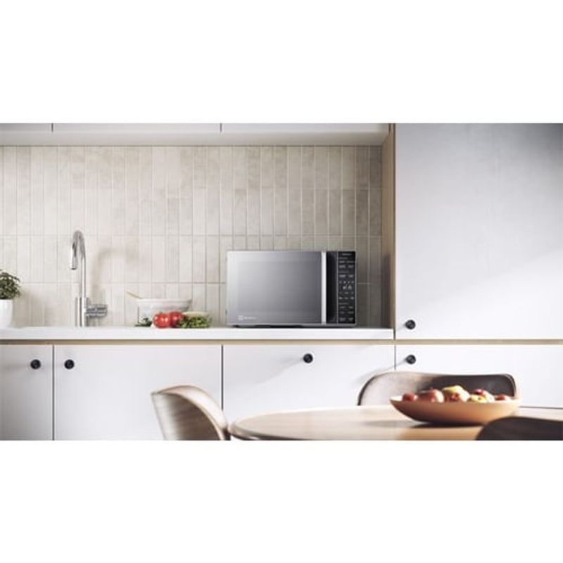 Microwave-ME25G-Environment-Electrolux-Spanish-600x600-500x500