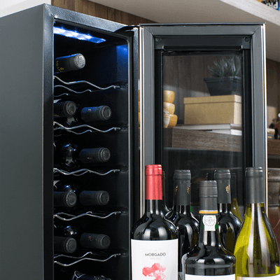 Adega-climatizada-12-garrafas-Electrolux-preta-ACS12-02