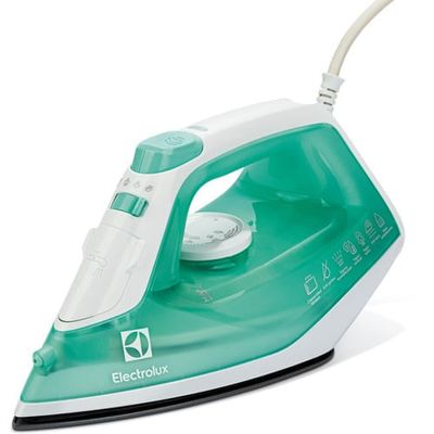 Steam_Iron_SIE70_Perspective_Electrolux_Spanish-500x500