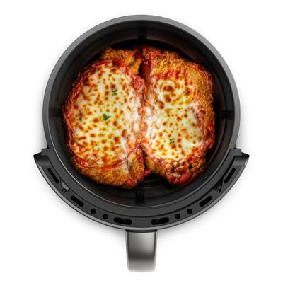 AirFryer_EAF170_File_parmegiana_TopView_Basket_600x600-600x600.raw