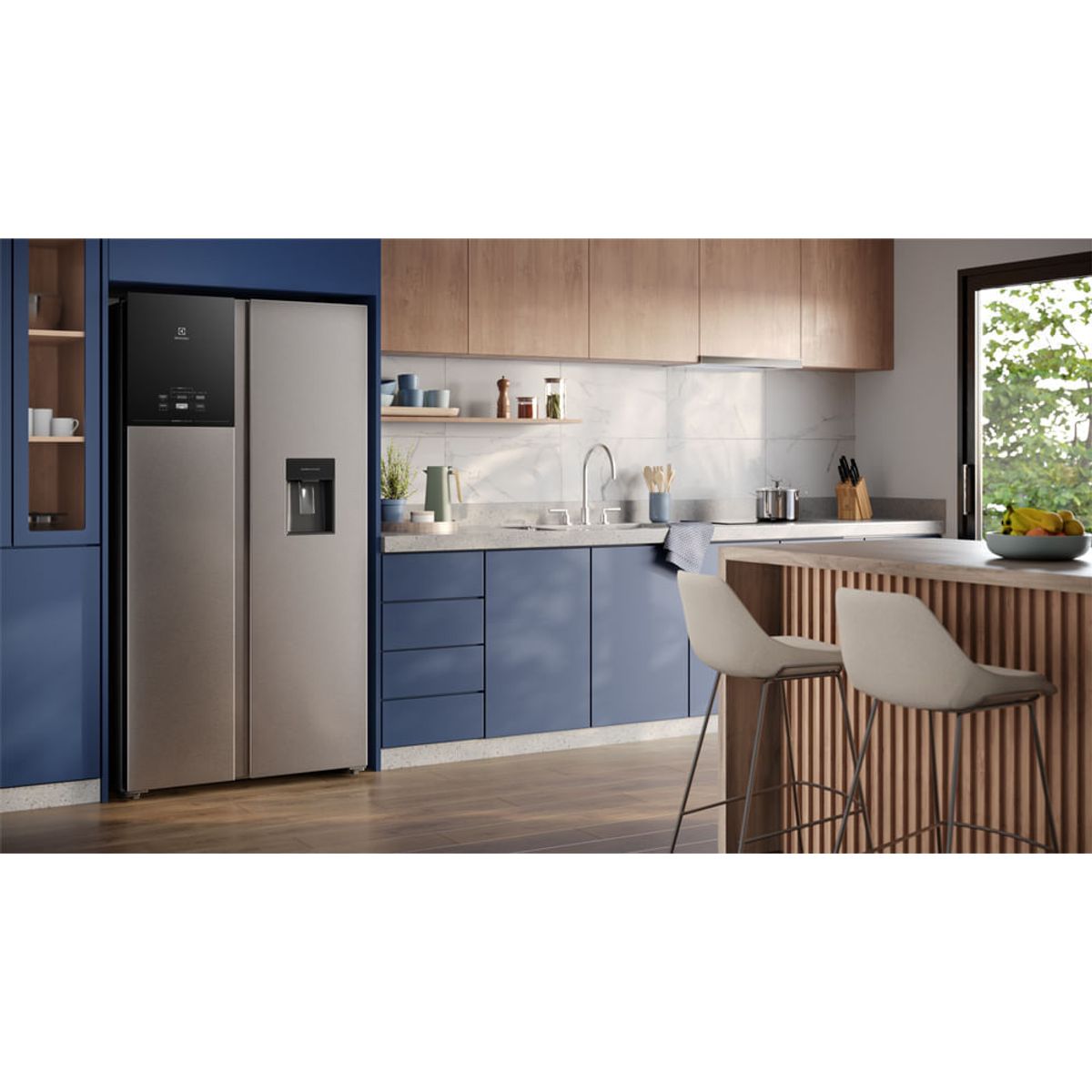 RefrigeratorERSB62V2WXI_Environment_Electrolux_Spanish-1000x563.raw
