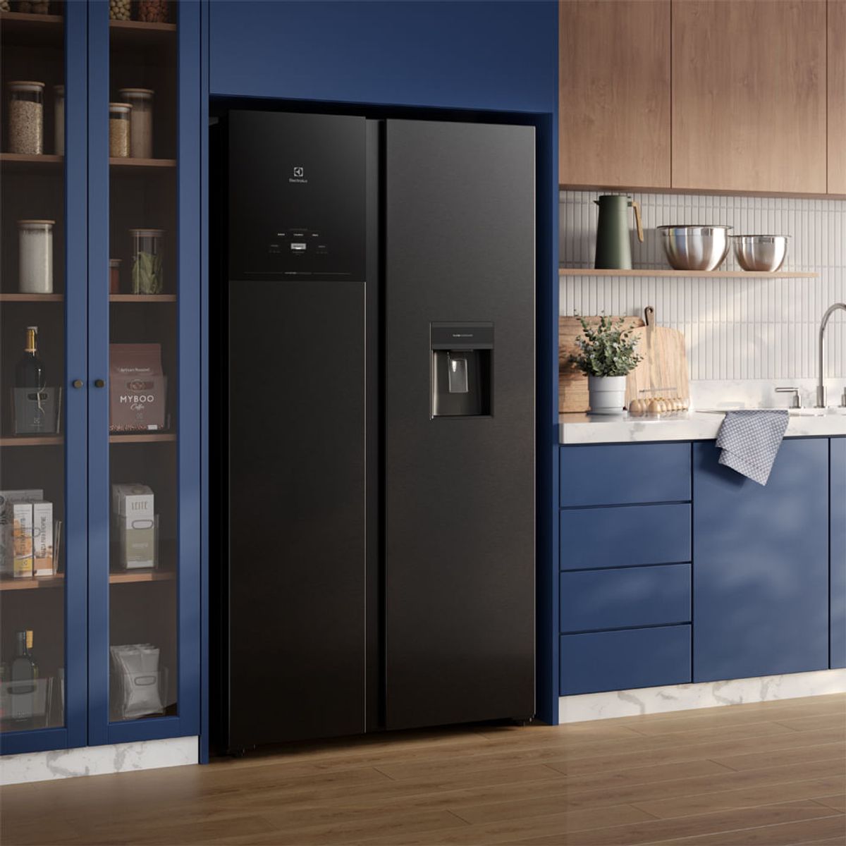 Refrigerator_ERS53F2P5CB_Environment_Square_Electrolux_Portuguese-1000x1000.raw