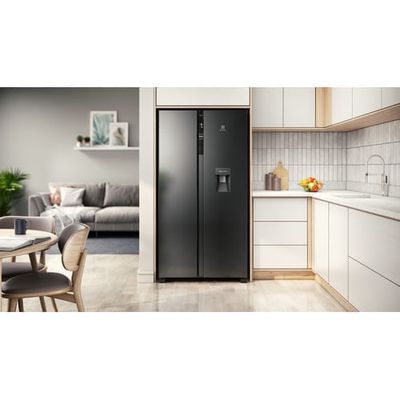 Refrigerator_ERSA53K3HVB_Environment_Electrolux_Spanish-500x500