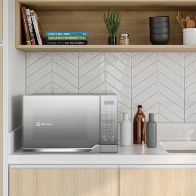 Microwave_EMDO30G3GSRUG_KitchenCrop_Electrolux_Spanish-1000x1000