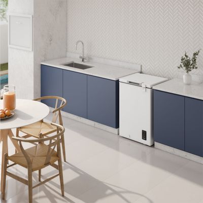 Freezer_EFH10S3P5AW_Ambience_Electrolux_Spanish-1000x1000.raw