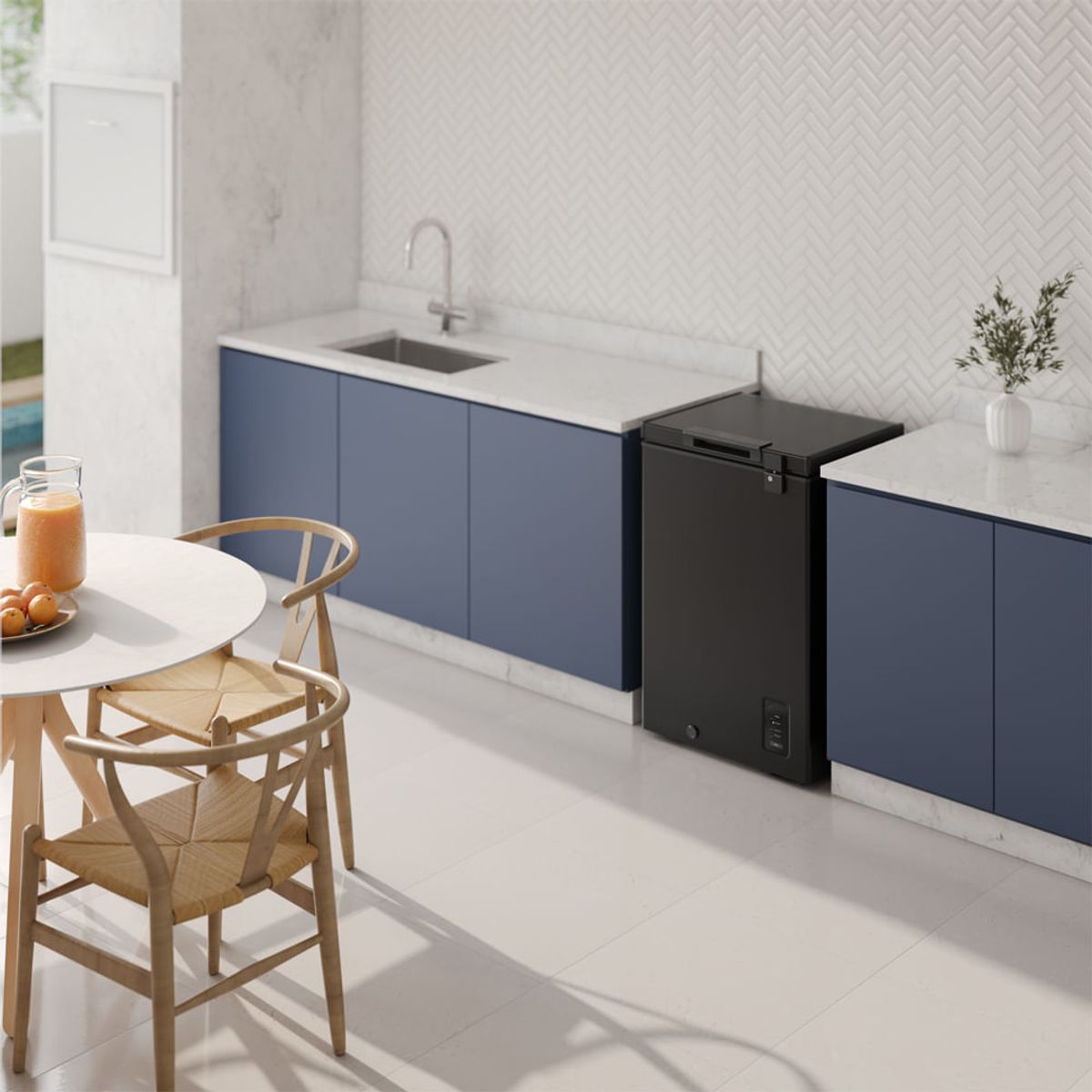 Freezer_EFH10S3P5AB_Ambience_Electrolux_Spanish-1000x1000.raw
