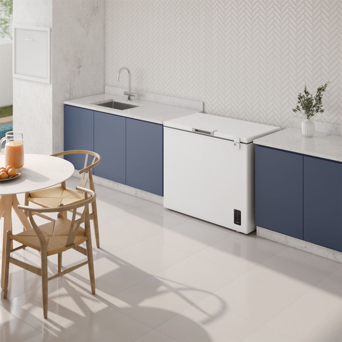 Freezer_EFH25S3P5AW_Ambience_Electrolux_Spanish-1000x1000.raw