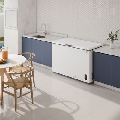 Freezer_EFH38S3P5AW_Ambience_Electrolux_Spanish-1000x1000.raw