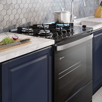 Cooker_F5ECB_Kitchen_5_mouths_Square_Electrolux_Spanish-1000x1000.raw