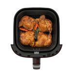 Airfryer_EAF41_-Benefit_Top-view-basket_Sobrecoxa_Electrolux_Portuguese-1000x1000.raw.jpg