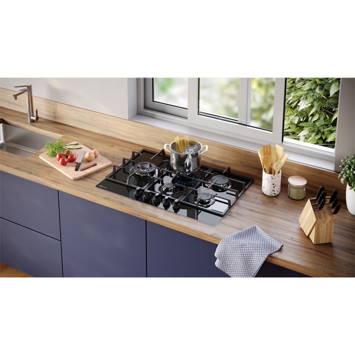Cooktop_KE5CB_Ambience_Wide_Electrolux_Spanish-1000x563.raw